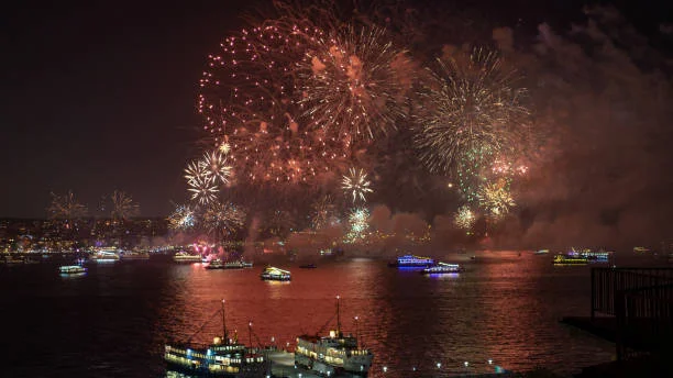 2026 Teknede Yılbaşı Fiyatları Ne Kadar? Rezervasyon Rehberi ve İpuçları